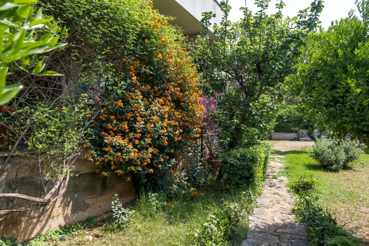 Villa Costanza Мондело Екстериор снимка